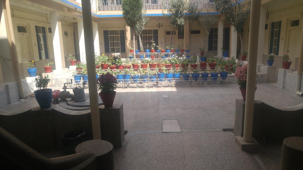 Zulfiqar Hotel Quetta Exterior photo